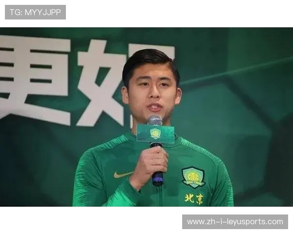 上港引援揭晓：28岁国脚张玉宁或加盟，或将成武磊队友，上港队员谈国足