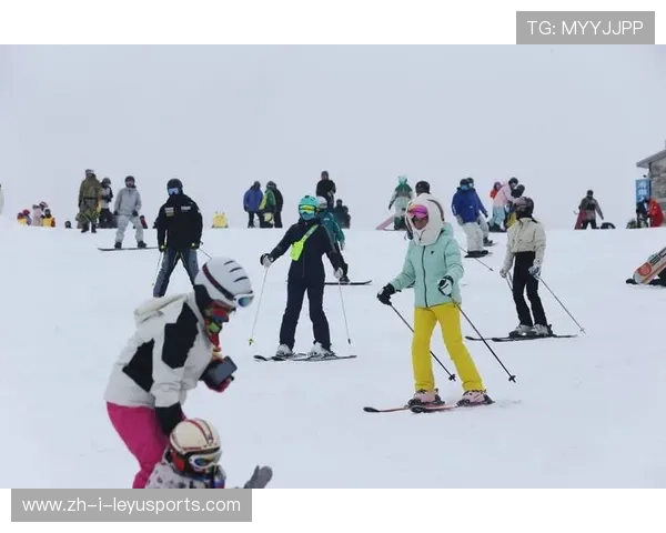 北京滑雪市场热度攀升，冬季滑雪装备需求急剧上升，北京滑雪冷吗