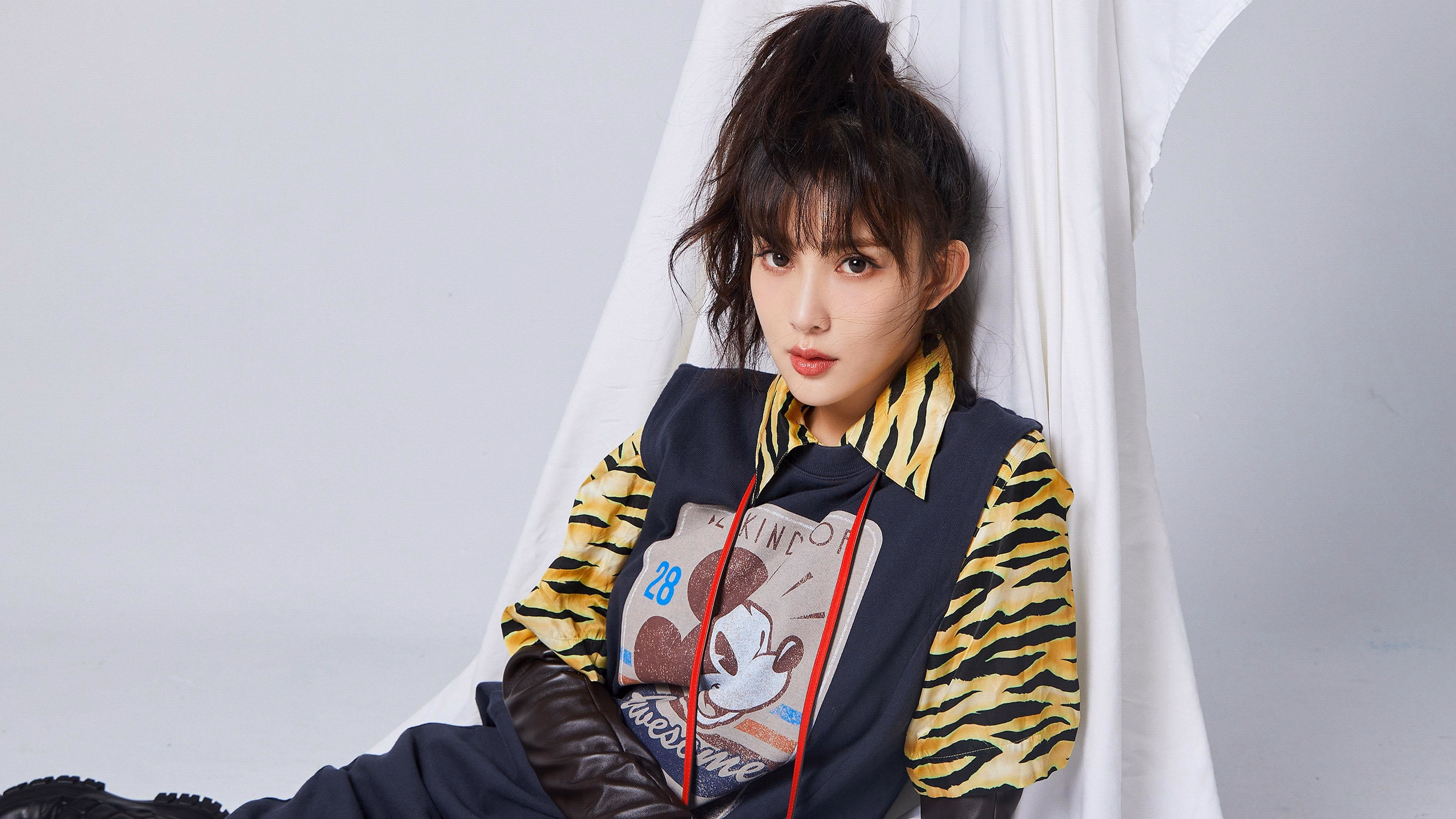 荷兰队在欧洲预赛中继续保持领先