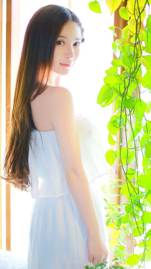 跨界合作的足球主题公益项目不断涌现，推动社会正能量传播，足球公益活动标语